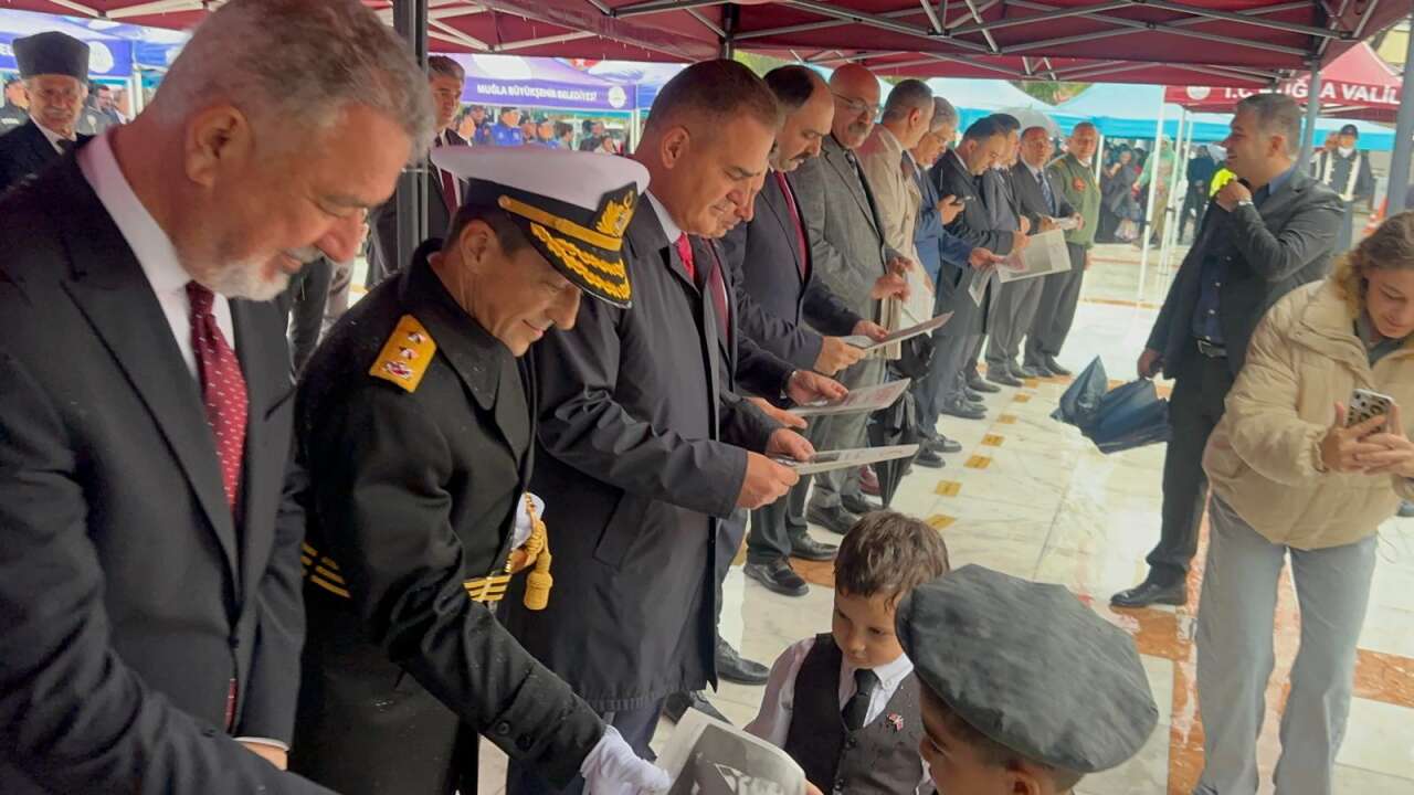 Muğla’da Cumhuriyet Bayramı Töreni Sağanak Yağış Altında Başladı 1